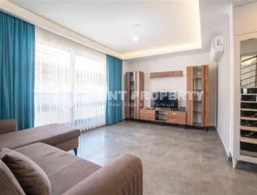 Просторные двухуровневые апартаменты 2+1 площадью 90м2, Алания центр, 150 метров от побережья Средиземного моря-id-1947-фото-2