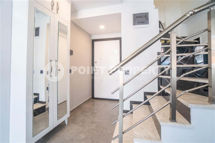 Spacious two-level apartment 2+1 with an area of 90 m2, Alanya center, 150 meters from the Mediterranean coast-id-1947-photo-4