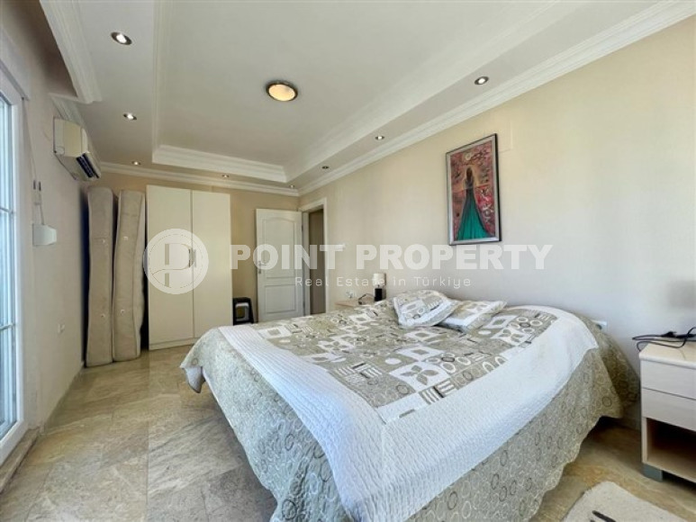 Luxury 3+1 penthouse apartment, 180 m2, private terrace with jacuzzi, Avsallar area-id-1948-photo-8