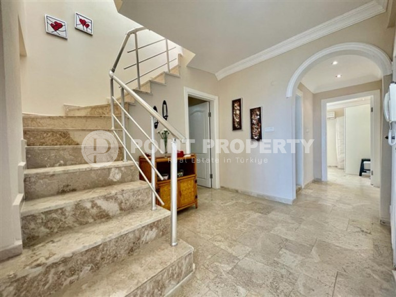 Luxury 3+1 penthouse apartment, 180 m2, private terrace with jacuzzi, Avsallar area-id-1948-photo-5