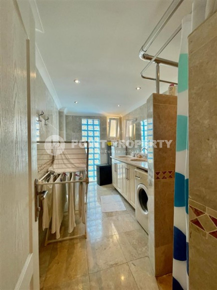 Luxury 3+1 penthouse apartment, 180 m2, private terrace with jacuzzi, Avsallar area-id-1948-photo-11