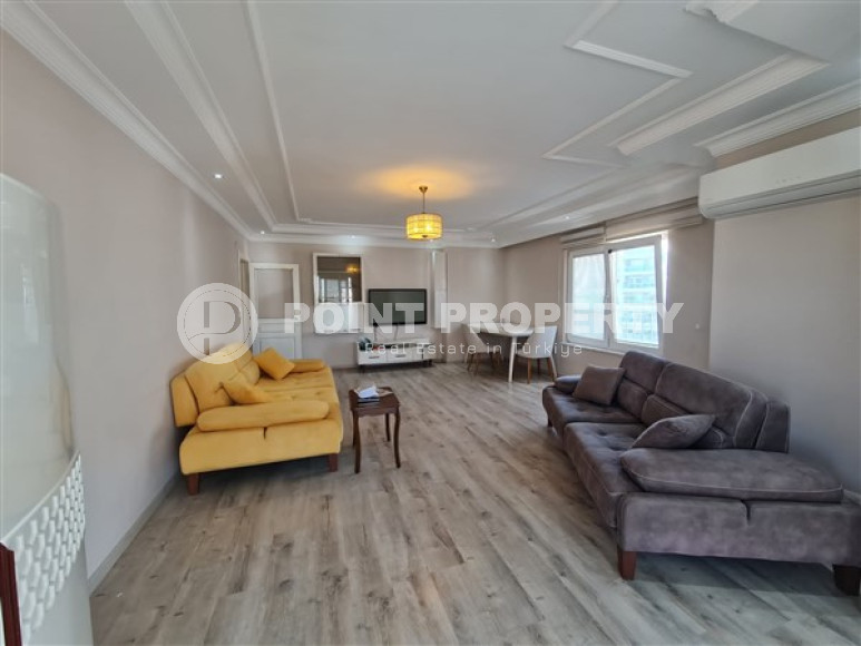 Five-room penthouse, 180 m², with mountain views in a comfortable complex in Cikcilli, Alanya-id-1950-photo-3