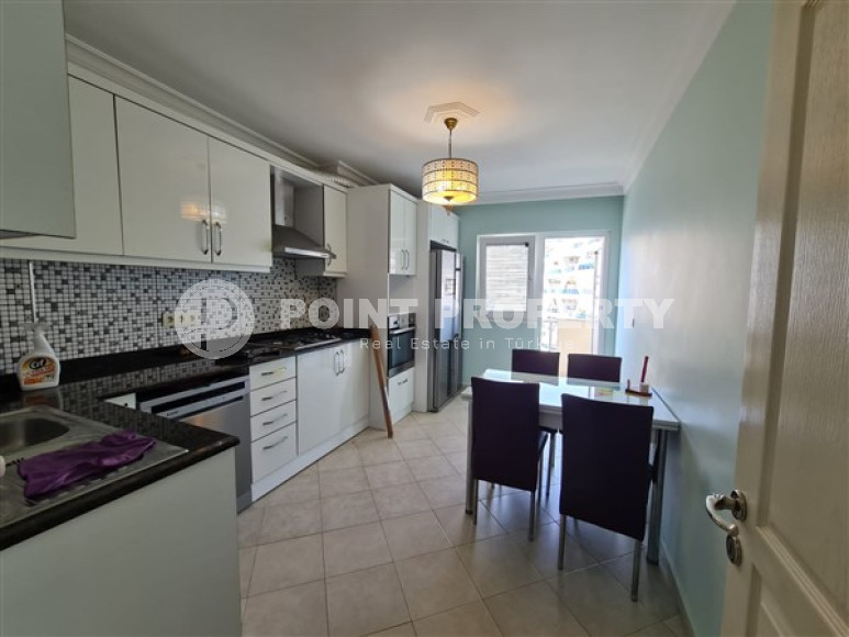 Five-room penthouse, 180 m², with mountain views in a comfortable complex in Cikcilli, Alanya-id-1950-photo-6