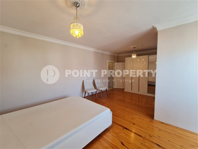 Five-room penthouse, 180 m², with mountain views in a comfortable complex in Cikcilli, Alanya-id-1950-photo-12