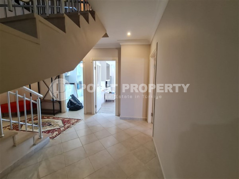 Five-room penthouse, 180 m², with mountain views in a comfortable complex in Cikcilli, Alanya-id-1950-photo-16