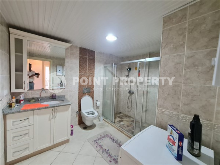 Five-room penthouse, 180 m², with mountain views in a comfortable complex in Cikcilli, Alanya-id-1950-photo-17