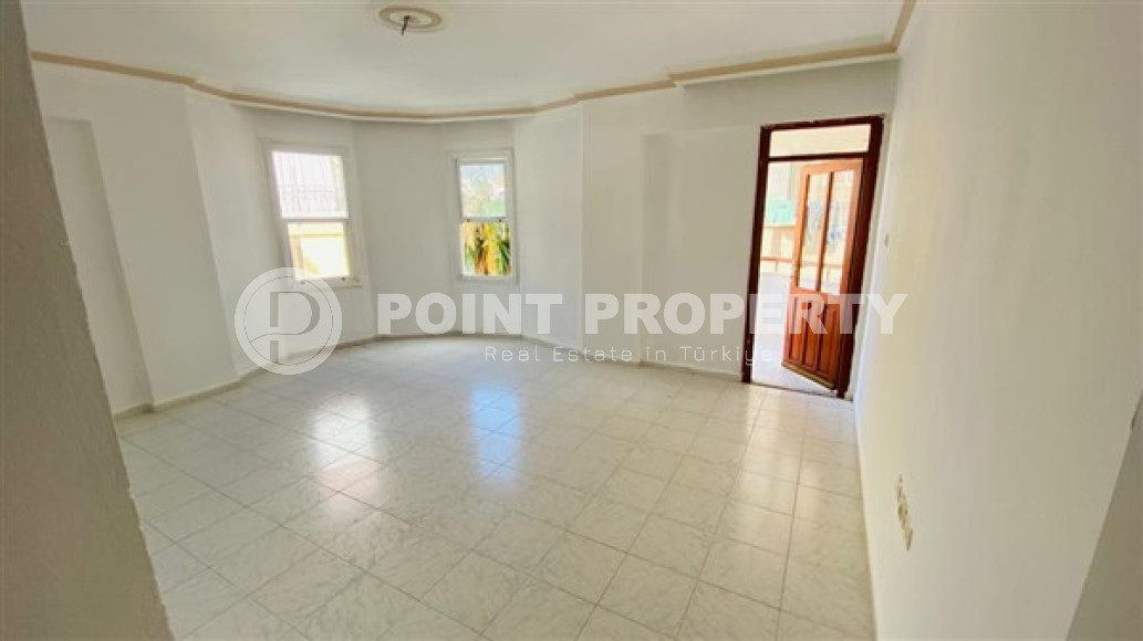 Resale property in the center of Alanya: apartment 2+1, 120m², with separate kitchen in an urban house-id-1954-photo-2