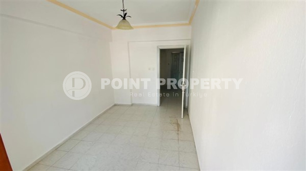 Resale property in the center of Alanya: apartment 2+1, 120m², with separate kitchen in an urban house-id-1954-photo-8