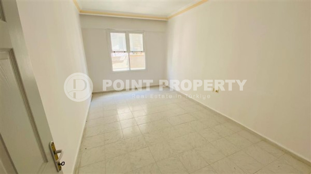 Resale property in the center of Alanya: apartment 2+1, 120m², with separate kitchen in an urban house-id-1954-photo-9