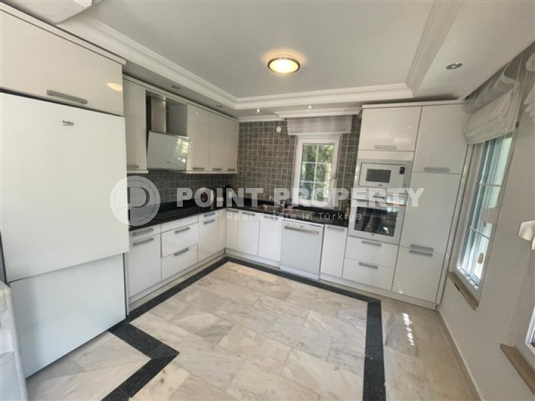 Комфортабельная трехэтажная вилла 4+1, 290м², с личной инфраструктурой, в районе Алании Инжекум.-id-1956-фото-2