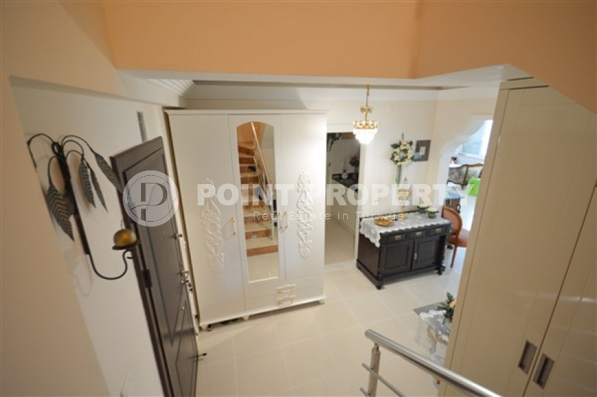 Duplex penthouse with four bedrooms, 325 m², with private sauna, in Alanya - Oba.-id-1957-photo-14