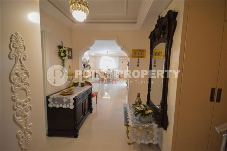 Duplex penthouse with four bedrooms, 325 m², with private sauna, in Alanya - Oba.-id-1957-photo-16