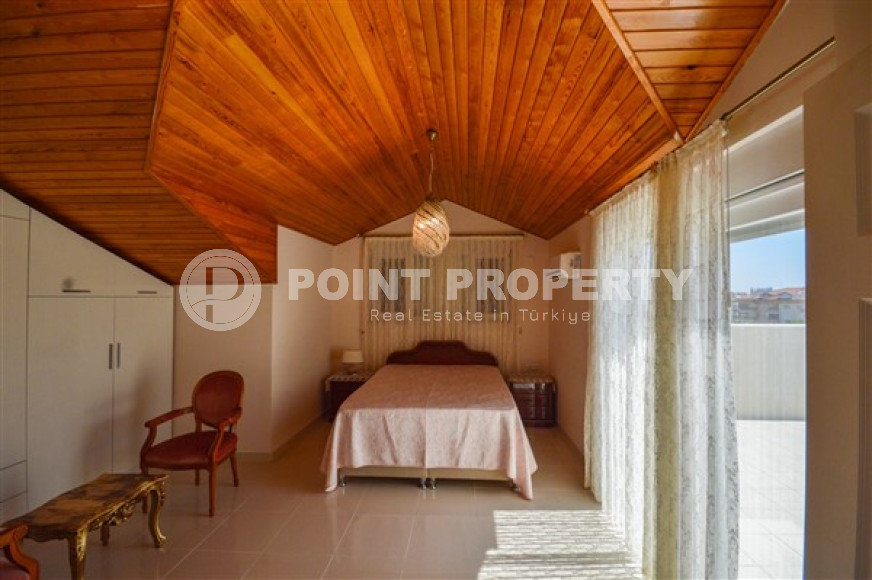 Duplex penthouse with four bedrooms, 325 m², with private sauna, in Alanya - Oba.-id-1957-photo-24