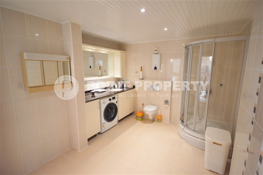 Duplex penthouse with four bedrooms, 325 m², with private sauna, in Alanya - Oba.-id-1957-photo-31