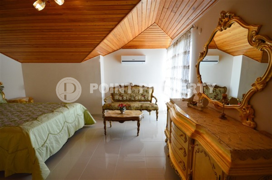 Duplex penthouse with four bedrooms, 325 m², with private sauna, in Alanya - Oba.-id-1957-photo-32