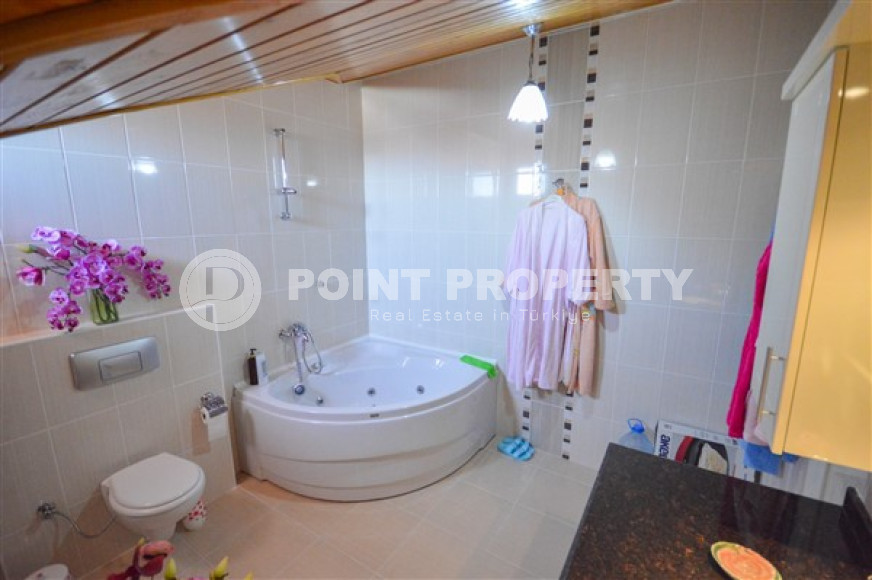 Duplex penthouse with four bedrooms, 325 m², with private sauna, in Alanya - Oba.-id-1957-photo-36