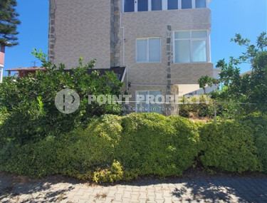 Меблированная трехэтажная вилла 4+2, 230м², в районе Алании Конаклы, в 500м от центра района-id-1958-фото-2