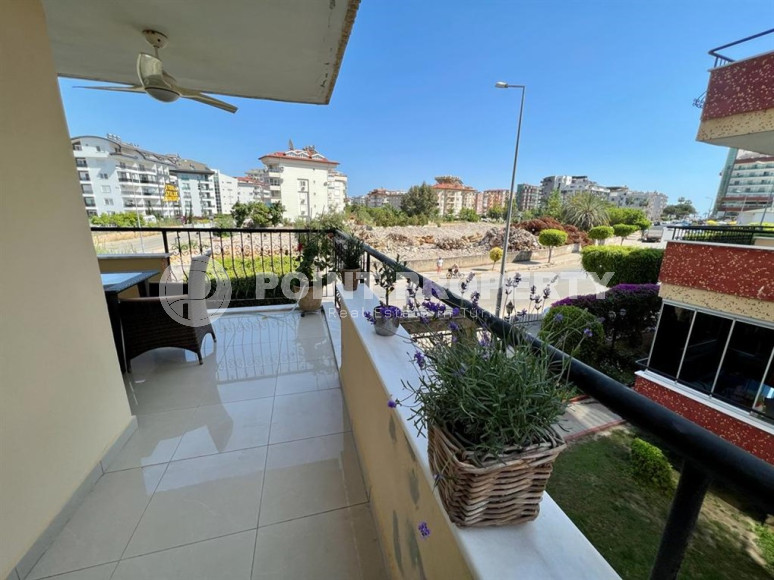 Three-room apartment, apartments with furniture and appliances, apartments close to the sea, apartments 300 m from the sea. Oba district.-id-1137-photo-20