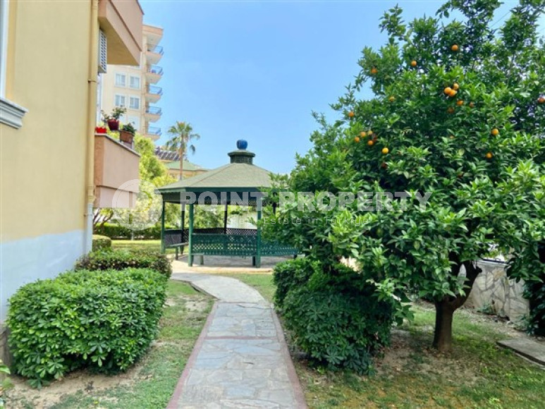 Three-room apartment, 110m², in a cozy complex with a swimming pool in the center of Alanya-id-1960-photo-3