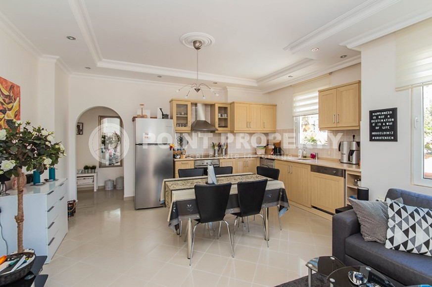 Furnished three-room apartment, 100m², in a cozy complex with infrastructure in Alanya Tosmur area-id-1961-photo-2