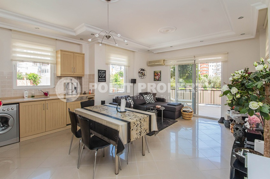 Furnished three-room apartment, 100m², in a cozy complex with infrastructure in Alanya Tosmur area-id-1961-photo-3