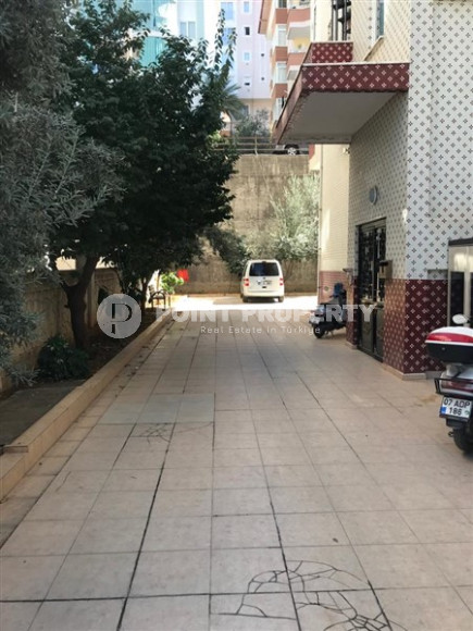 Three-room apartment, 125m², 650m from Keykubat beach in an urban house in the center of Alanya-id-1963-photo-3