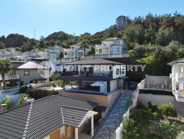 Элитная двухэтажная вилла с тремя спальнями, 210м², с потрясающими видами в районе Тепе, Алания-id-1967-фото-3