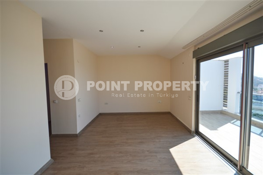 Spacious three bedroom penthouse, 180m², in the central mountainous area of Alanya-id-1971-photo-6