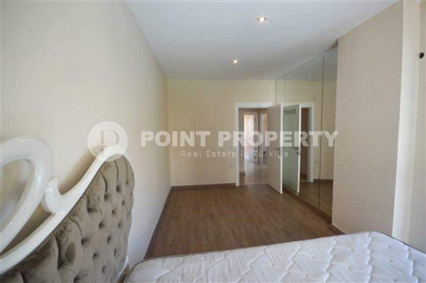 Spacious three bedroom penthouse, 180m², in the central mountainous area of Alanya-id-1971-photo-12