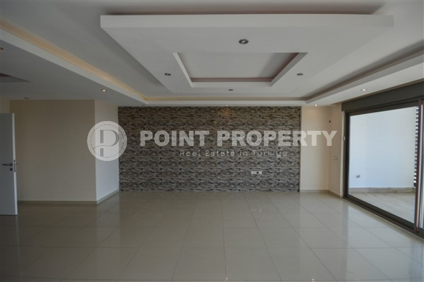 Spacious three bedroom penthouse, 180m², in the central mountainous area of Alanya-id-1971-photo-19