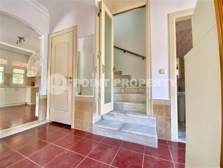 Пятикомнатная вилла, 195м², в уютном коттеджном комплексе с инфраструктурой в районе Тосмур, Алания-id-1977-фото-7