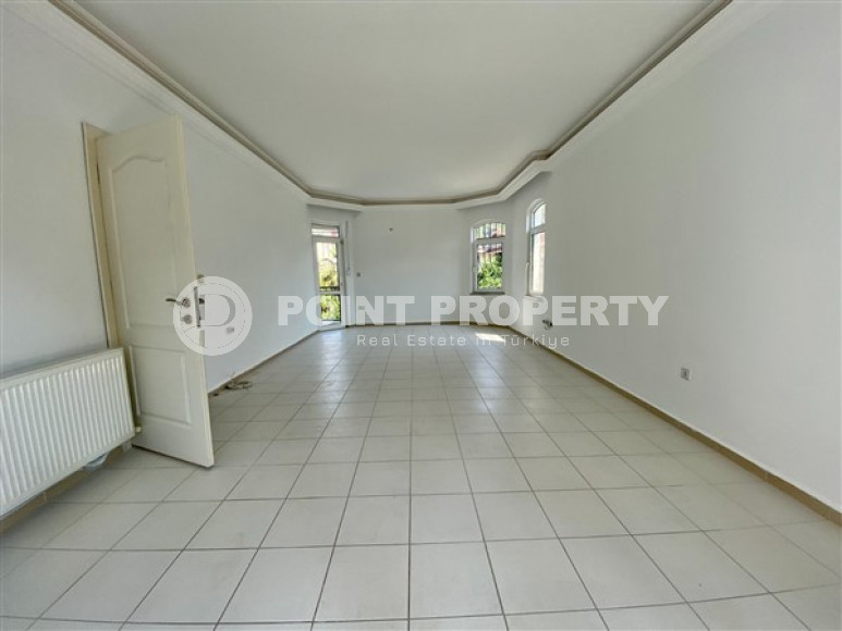 Пятикомнатная вилла, 195м², в уютном коттеджном комплексе с инфраструктурой в районе Тосмур, Алания-id-1977-фото-16