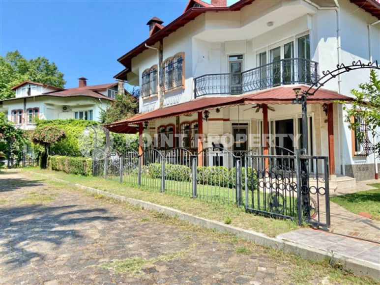 Пятикомнатная вилла, 195м², в уютном коттеджном комплексе с инфраструктурой в районе Тосмур, Алания-id-1977-фото-28