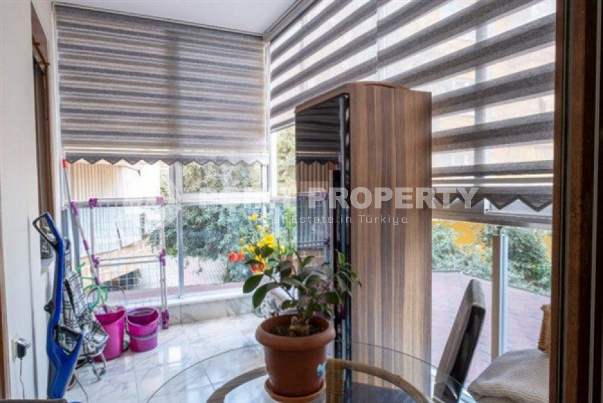 Two bedroom apartment, 100m², 900m from the sea in an urban house in the center of Alanya-id-1979-photo-3