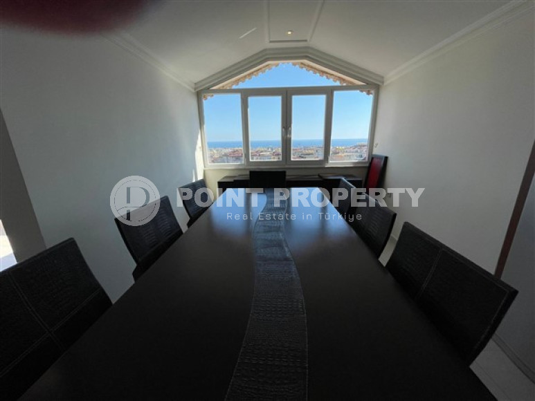 Furnished four-bedroom duplex apartment, 240m², in the center of Alanya with excellent views-id-1982-photo-4