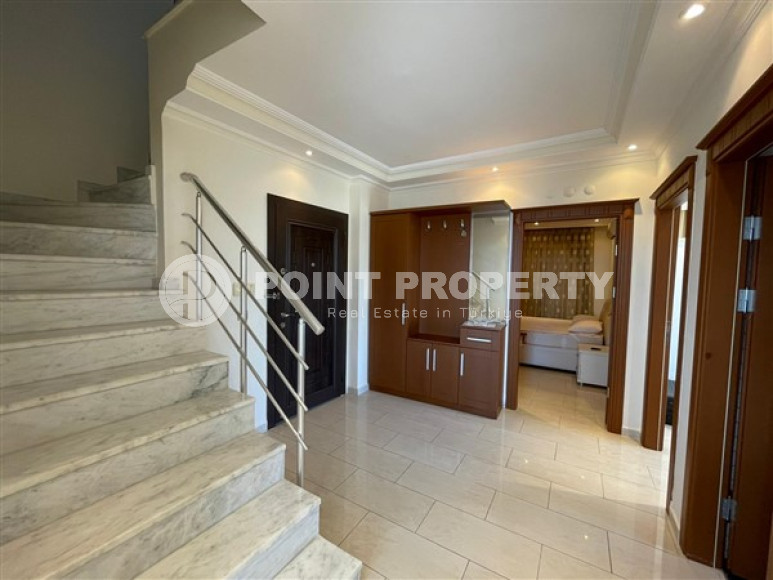 Furnished four-bedroom duplex apartment, 240m², in the center of Alanya with excellent views-id-1982-photo-13