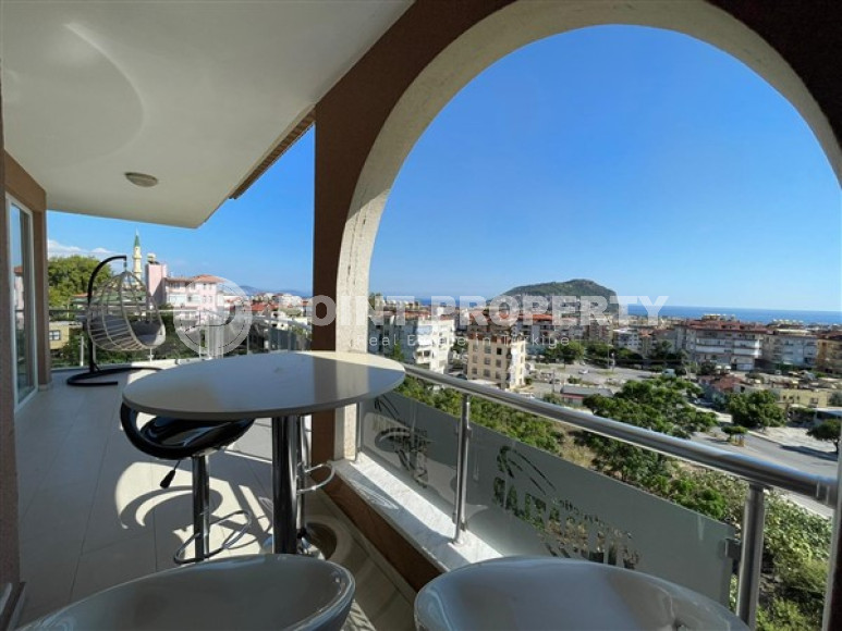 Furnished four-bedroom duplex apartment, 240m², in the center of Alanya with excellent views-id-1982-photo-16