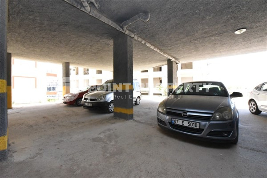 Linear four-room apartment, 150m², with separate kitchen, 1500m from the sea in Oba, Alanya-id-1984-photo-23