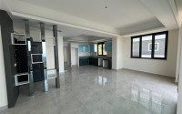 Five-room penthouse, 200m², overlooking the Alanya fortress in the center of Alanya, 1500m from the sea-id-1991-photo-2