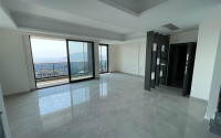 Five-room penthouse, 200m², overlooking the Alanya fortress in the center of Alanya, 1500m from the sea-id-1991-photo-4