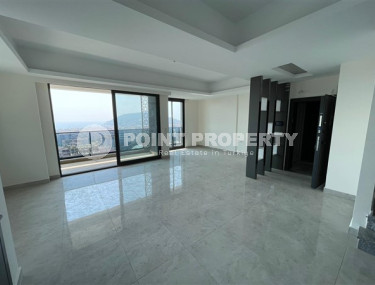 Five-room penthouse, 200m², overlooking the Alanya fortress in the center of Alanya, 1500m from the sea-id-1991-photo-4