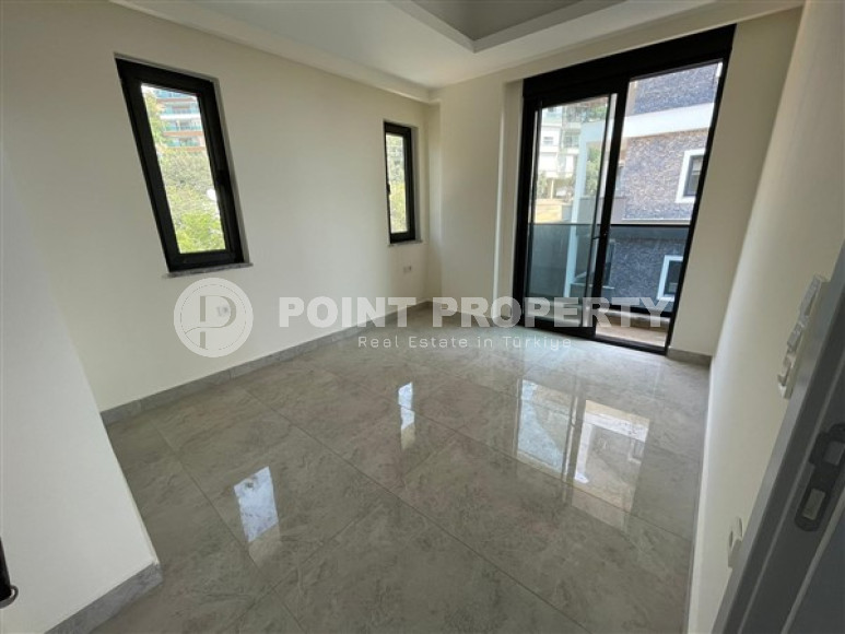 Five-room penthouse, 200m², overlooking the Alanya fortress in the center of Alanya, 1500m from the sea-id-1991-photo-8