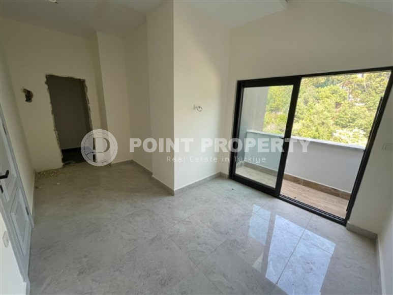 Five-room penthouse, 200m², overlooking the Alanya fortress in the center of Alanya, 1500m from the sea-id-1991-photo-14