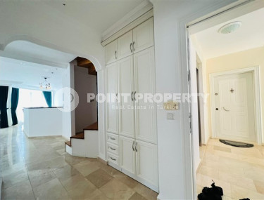 Spacious four bedroom penthouse, 200m², in a cozy complex in Oba, Alanya-id-1995-photo-2