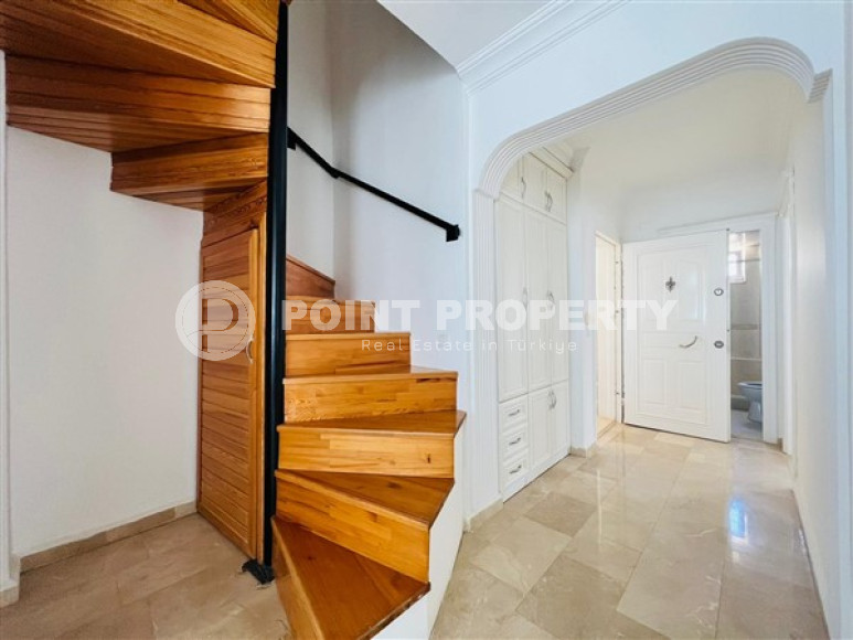 Spacious four bedroom penthouse, 200m², in a cozy complex in Oba, Alanya-id-1995-photo-3