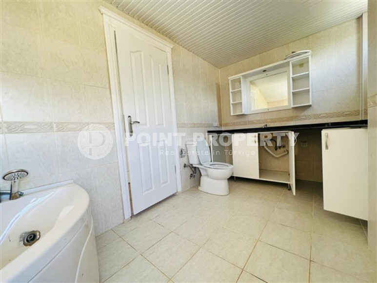 Spacious four bedroom penthouse, 200m², in a cozy complex in Oba, Alanya-id-1995-photo-12