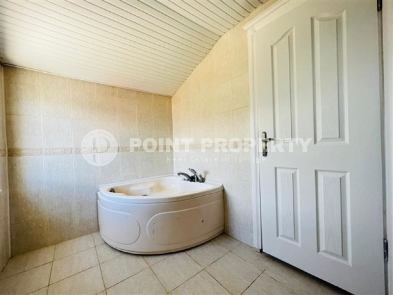 Spacious four bedroom penthouse, 200m², in a cozy complex in Oba, Alanya-id-1995-photo-13