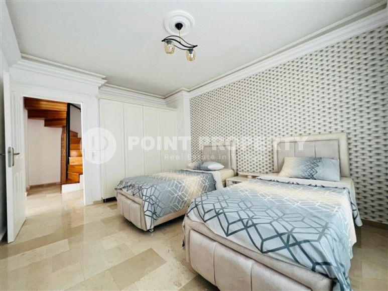 Spacious four bedroom penthouse, 200m², in a cozy complex in Oba, Alanya-id-1995-photo-14