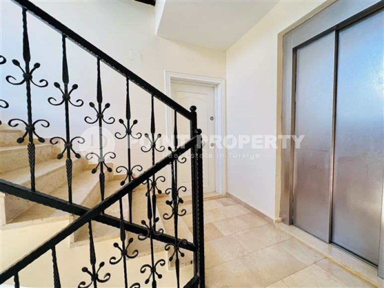 Spacious four bedroom penthouse, 200m², in a cozy complex in Oba, Alanya-id-1995-photo-18