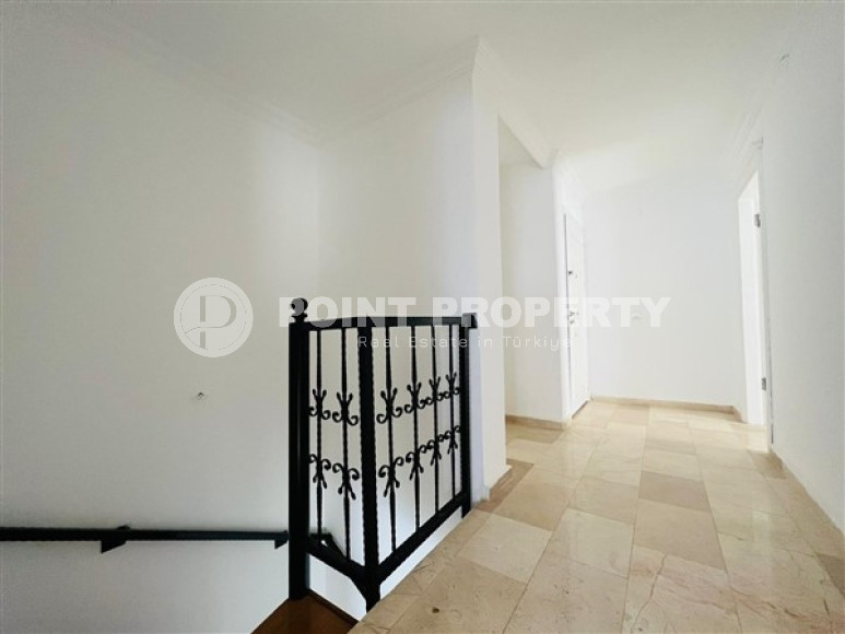 Spacious four bedroom penthouse, 200m², in a cozy complex in Oba, Alanya-id-1995-photo-19